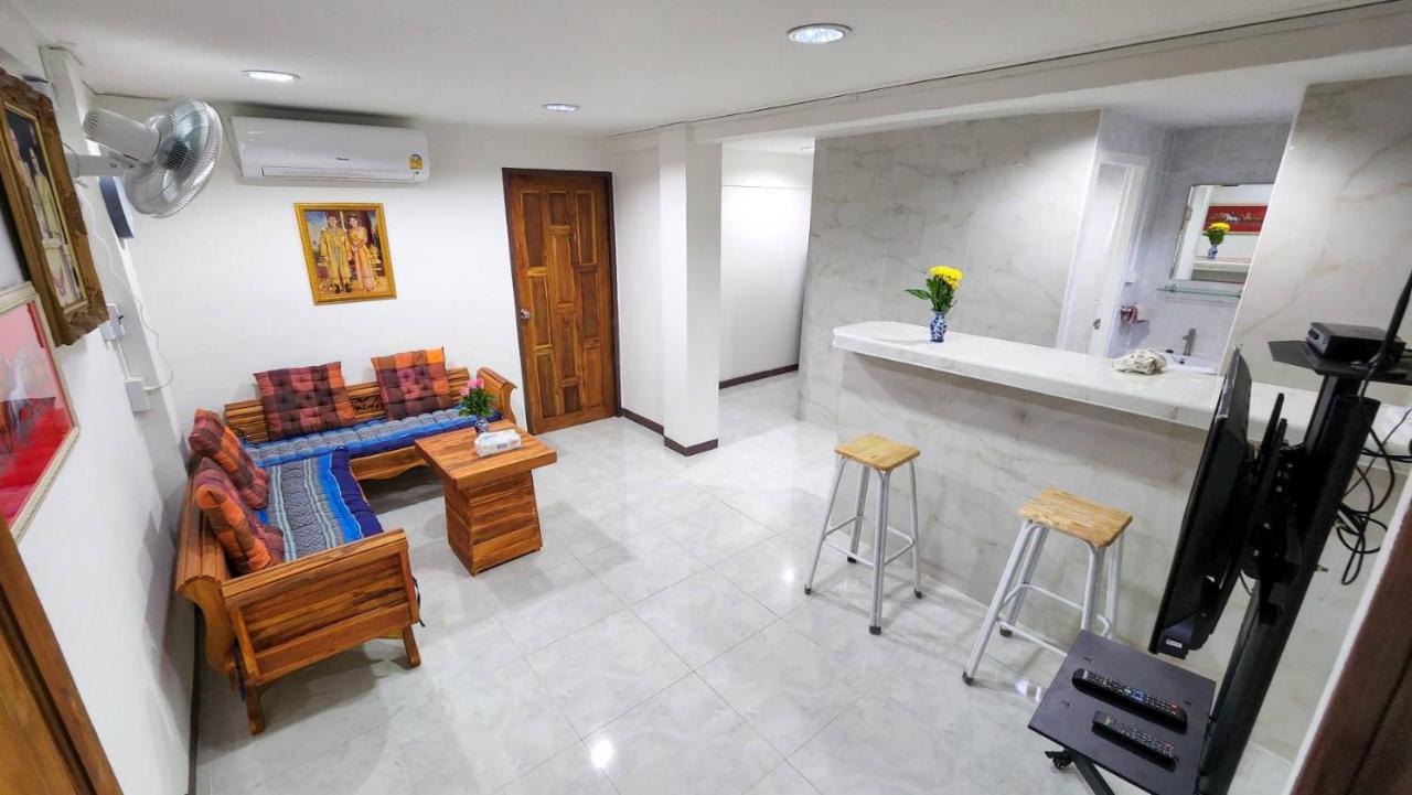 Apartment A4 Dindaeng Bangkok Exterior photo